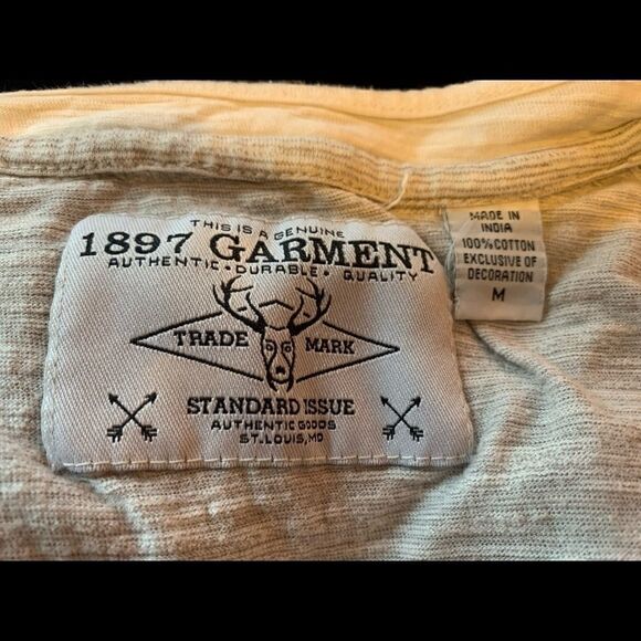 1897: Men's striped Tee, SZ M EUC - Picture 4 of 4